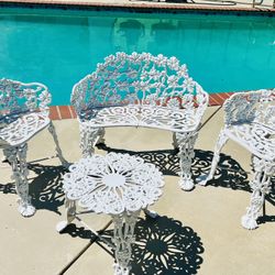Grapevine 🍇 Garden Set