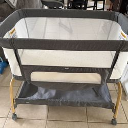 Jimglo bassinet 