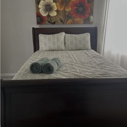 Queen size Cherry Bed Sturdy Great Condition