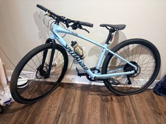 Specialized Sirrus X 2.0 – Like New – Only Ridden Twice
