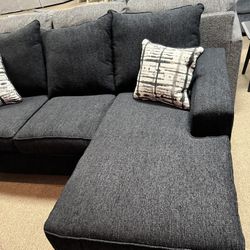 Stunning Very Nice Stylish Reversing Chaise Sectional!