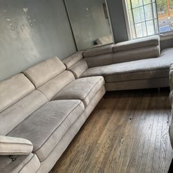 Sectional Sofa With Chaise