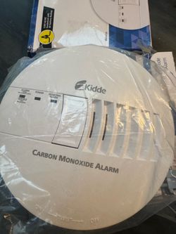 Kidde Hardwired Carbon Monoxide Detector with 9-Volt Battery Backup, 3 LED Indicators
