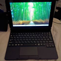 Fujitsu. 2 In 1 Windows Tablet PC With Keyboard 