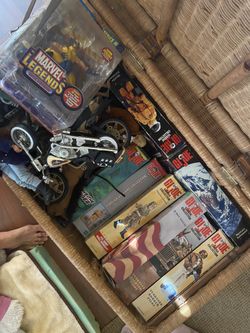 1980 Nostalgia Treasure Box 800.00 