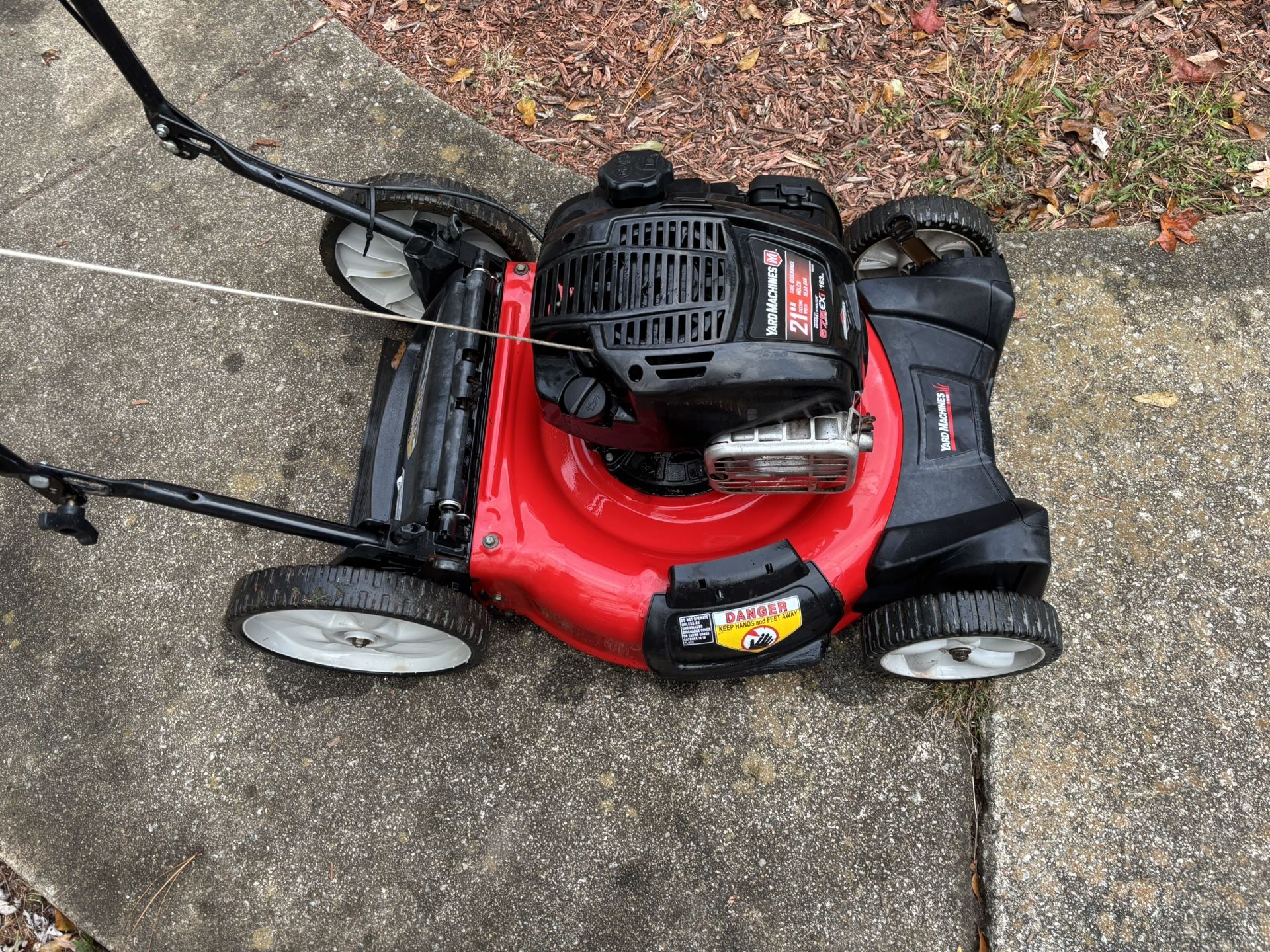 Yard Machines 675EX / 163cc Push Lawn Mower