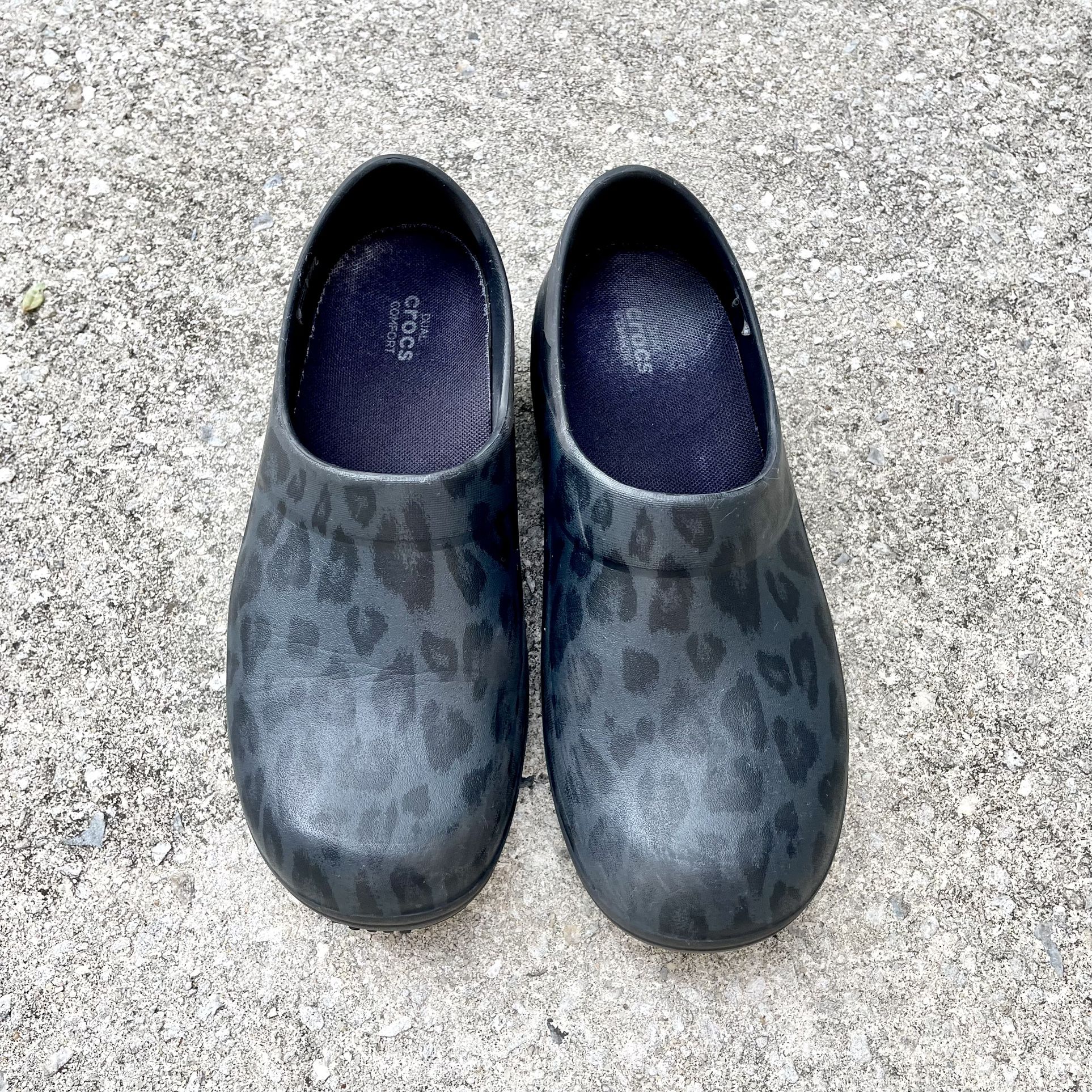 Crocs Neria Pro 2 Clogs - Women's Size 8 - Black Leopard - Non Marking