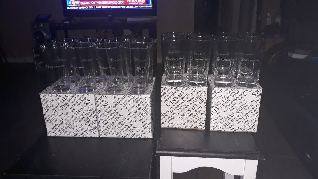 Brand New In Box Boyd Gaming Glasses 8 Beer Glasses And 8 Drinking Glasses 25 Doll For Them All 