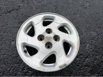 One 14 inch Nissan Sentra aluminum wheel 4 on 100mm