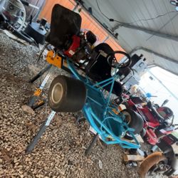 Predator 225 Ghost race goat kart