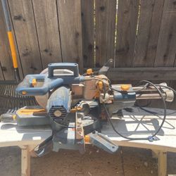 Compound mitre saw