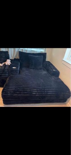 Black Ribbed Modular Sectional Sofa with Chaise