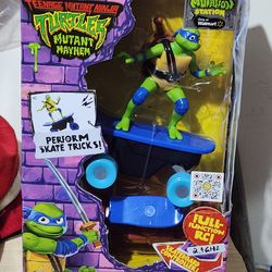 Nickelodeon TMNT Mutant Mayhem Leo Half Pipe RC Skateboard