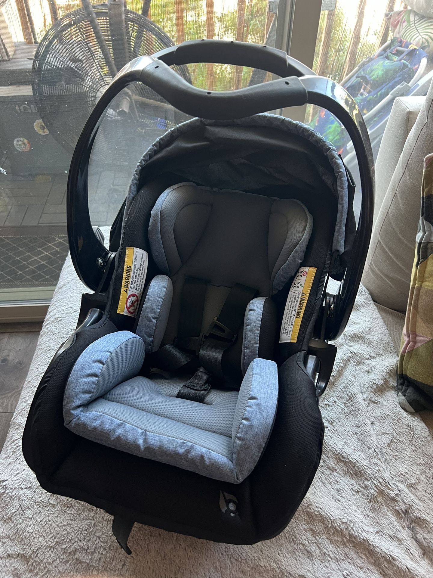 Baby Trend Infant Car seat