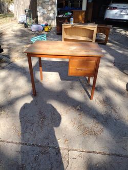 Small Lightweight Desk  39w X 24d X 29h 