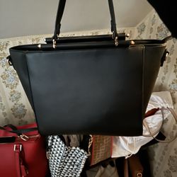 Black Purse 