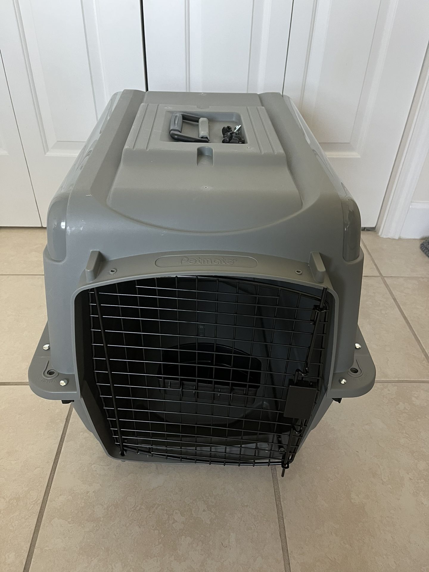 Petmate Sky Kennel Pet Carrier - 28 Inch