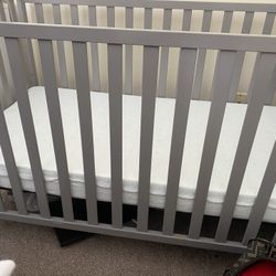 Baby Cribs With mattress And Nursing Chair 