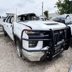 2022 CHEVY SILVERADO 2500HD 6.6L 4x4 FOR PARTS ONLY 