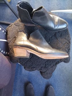 Ladies boots