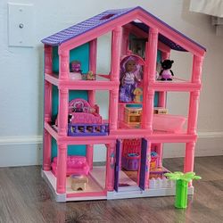 House Doll Toys and  Small Toys Used.