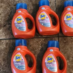 Brand New Bottles Of Tide Ultra Downy April Fresh Laundry Detergent 21 Loads 30 Fl Oz
