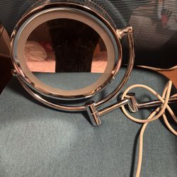 Wall Mounted Make Up Mirror Zoom 