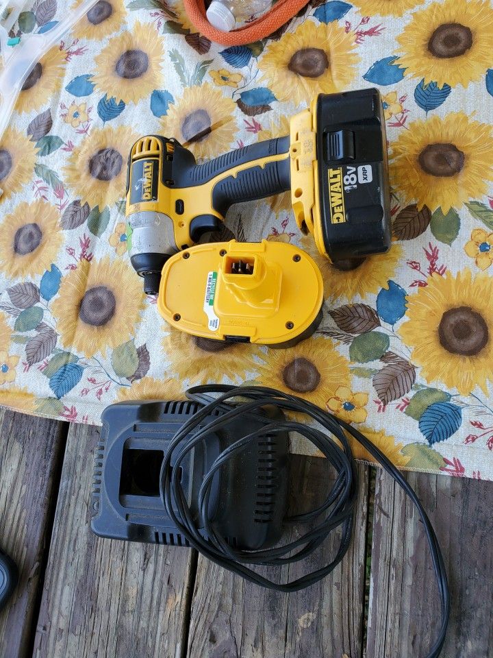 DEWALT IMPACT DRILL (SAN JUAN)