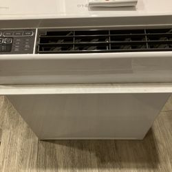 LG Thin Q Air Conditioner 