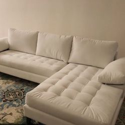 Comfy White sectional Couch 4Sale