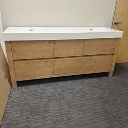 72” Bathroom Vanity In Wood Color 