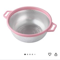 Colander/Strainer with pink handles