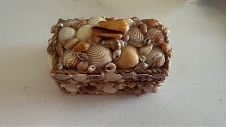 Handmade Seashell Trinket Box – Coastal Beach Décor Jewelry Keepsake Box