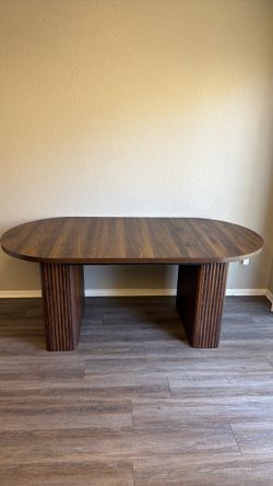 Dining Table Set (Table + Chairs) Excellent Condition