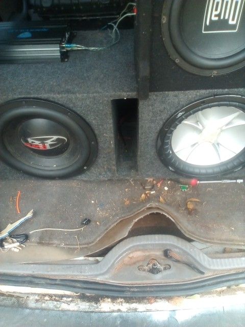 1000 Watts Punch 12 Subwoofer N A 300 Watts Kicker 12 Subwoofer N A 500 Watt Dual 10 Subwoofer N A 600 Watts Rockville Amplifier N 4 gauge Wire Need