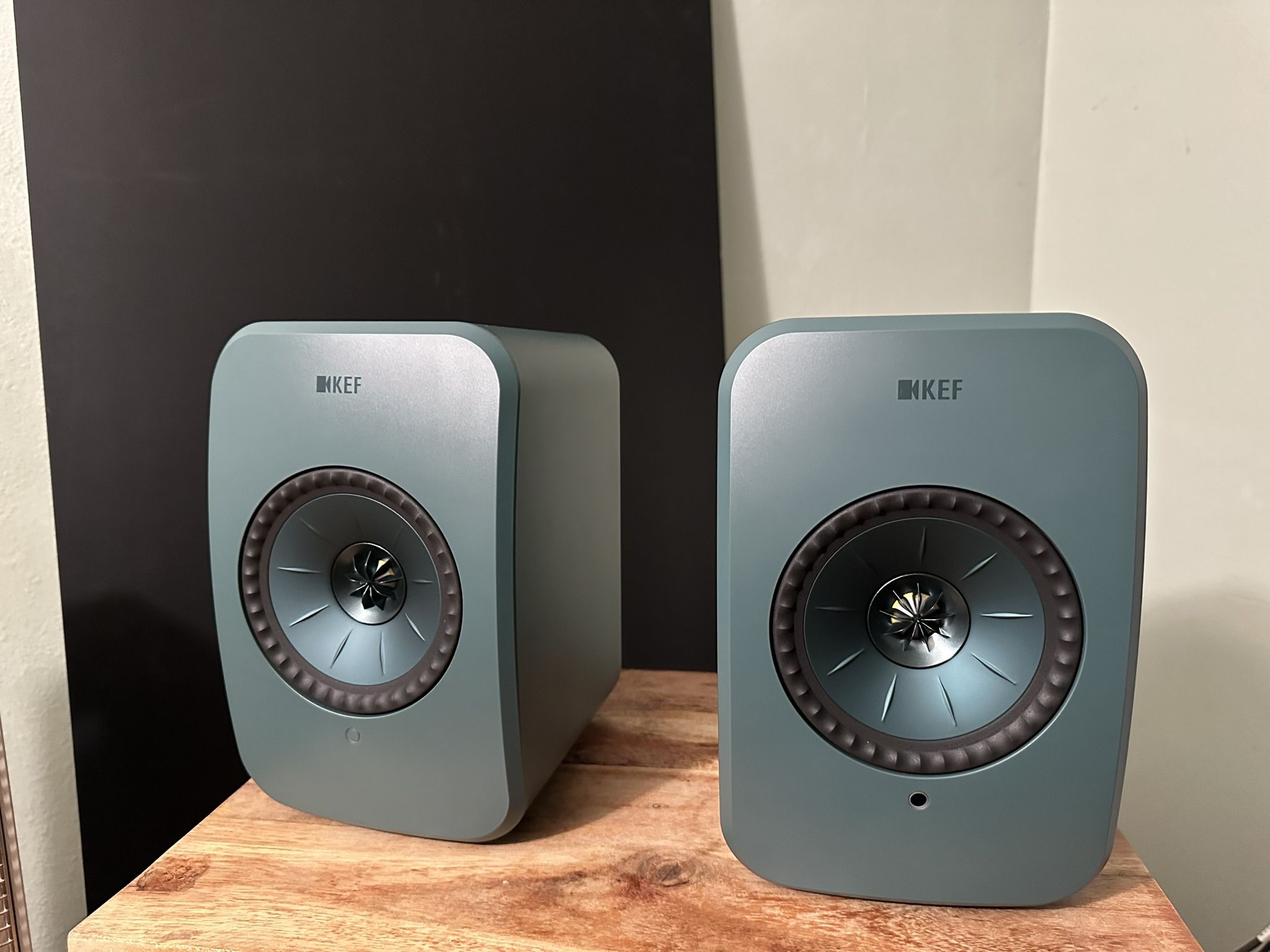KEF LSX II LT Wireless HiFi Speakers Pair - Sage Green