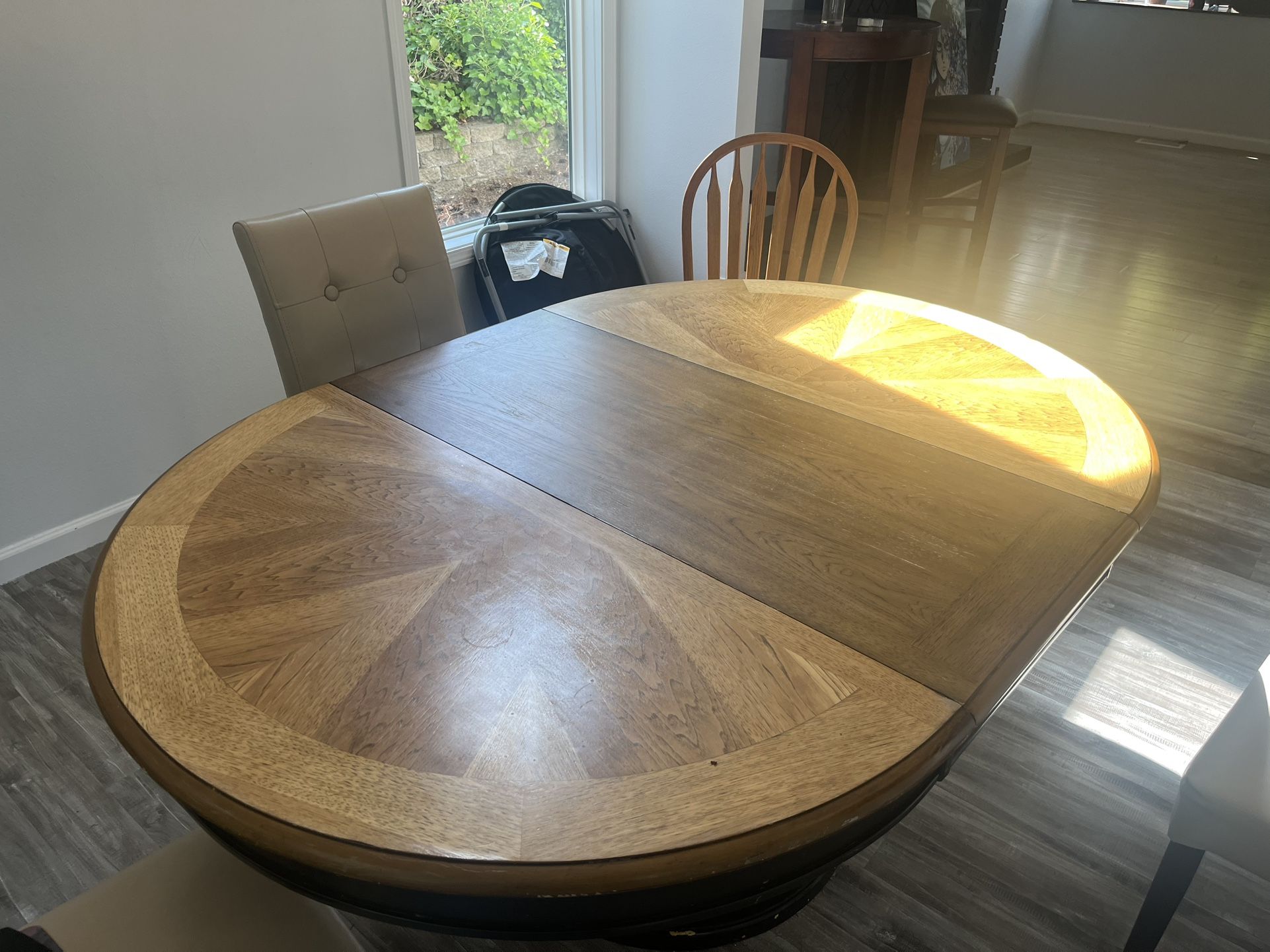 Dining Table With Chairs And Middle Extender