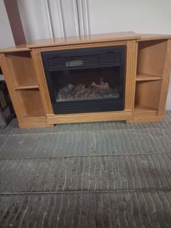 GOOD CONDITION FIREPLACE HEATER