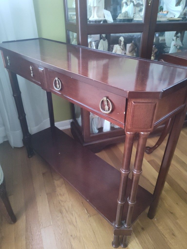 Side Mahogany Table