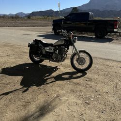 Motocicleta Honda Rebel 2006