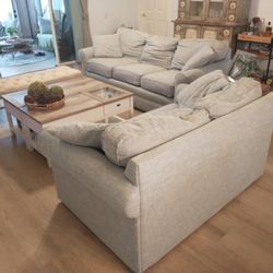 Lazyboy Matching Sofa and Loveseat Set