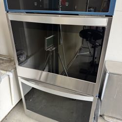 Whirlpool 30” Double Oven (Brand New)