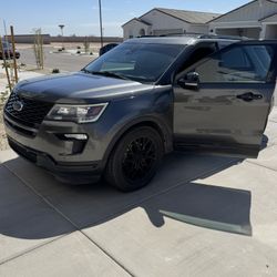 2018 Ford Explorer