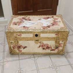 Vintage XLarge TRUNK Heavy