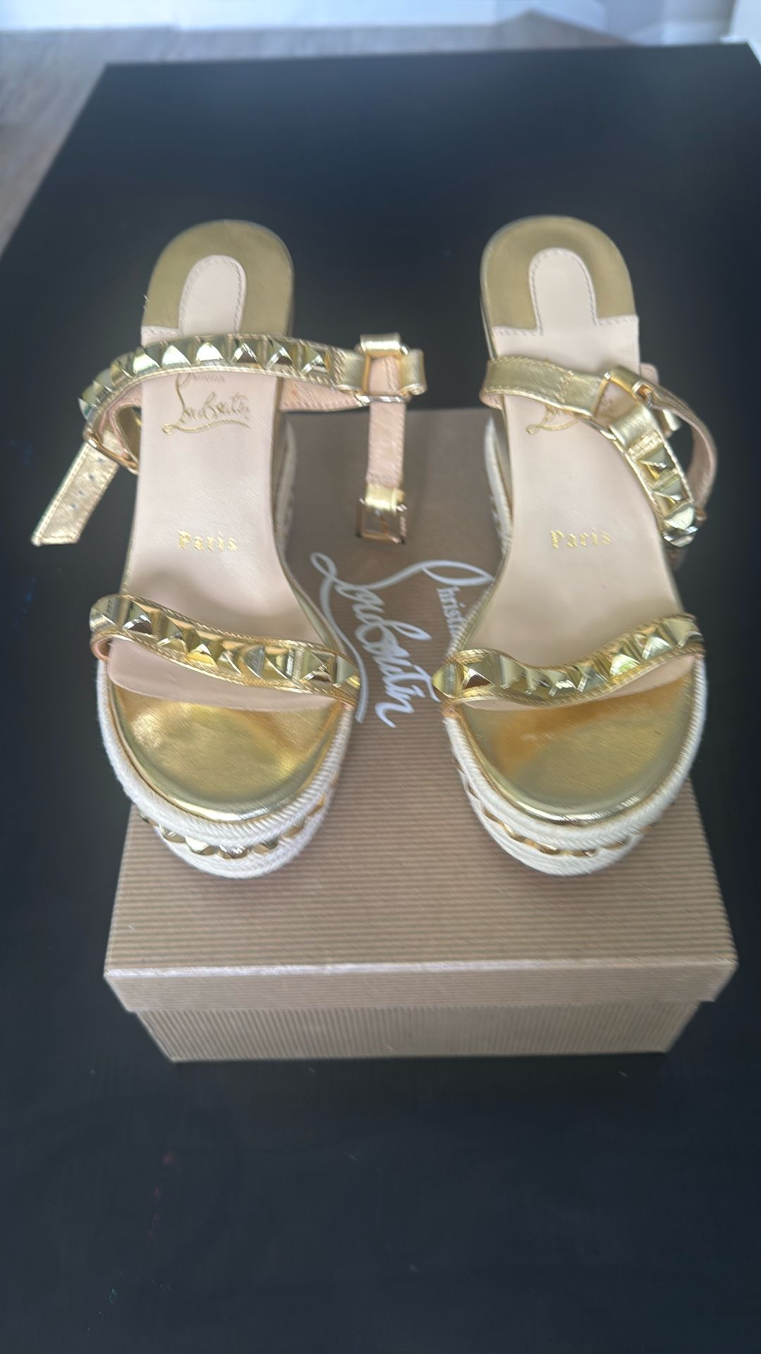 Gold Stud Christians Size 8