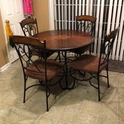 1 Kitchen/Dining Table And 4 Chairs (offers are welcome 😀)