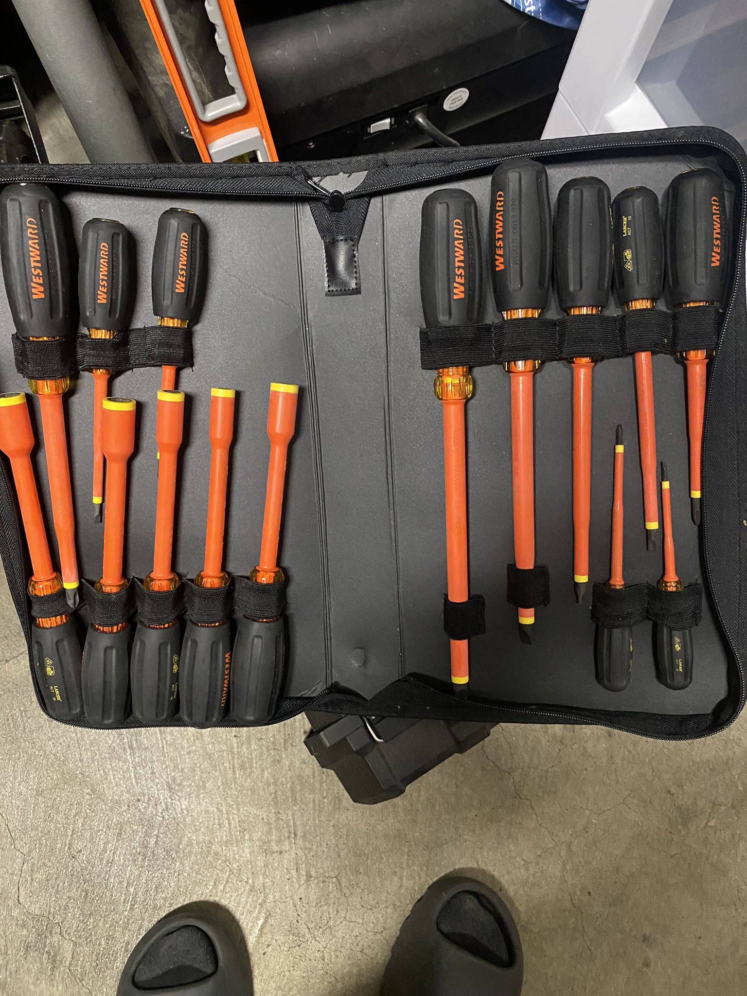 WESTWARD Insulated Screwdriver Set: 11-20 Pieces, 15 Pieces, Phillips/Slotted Tip, Cushion Grip