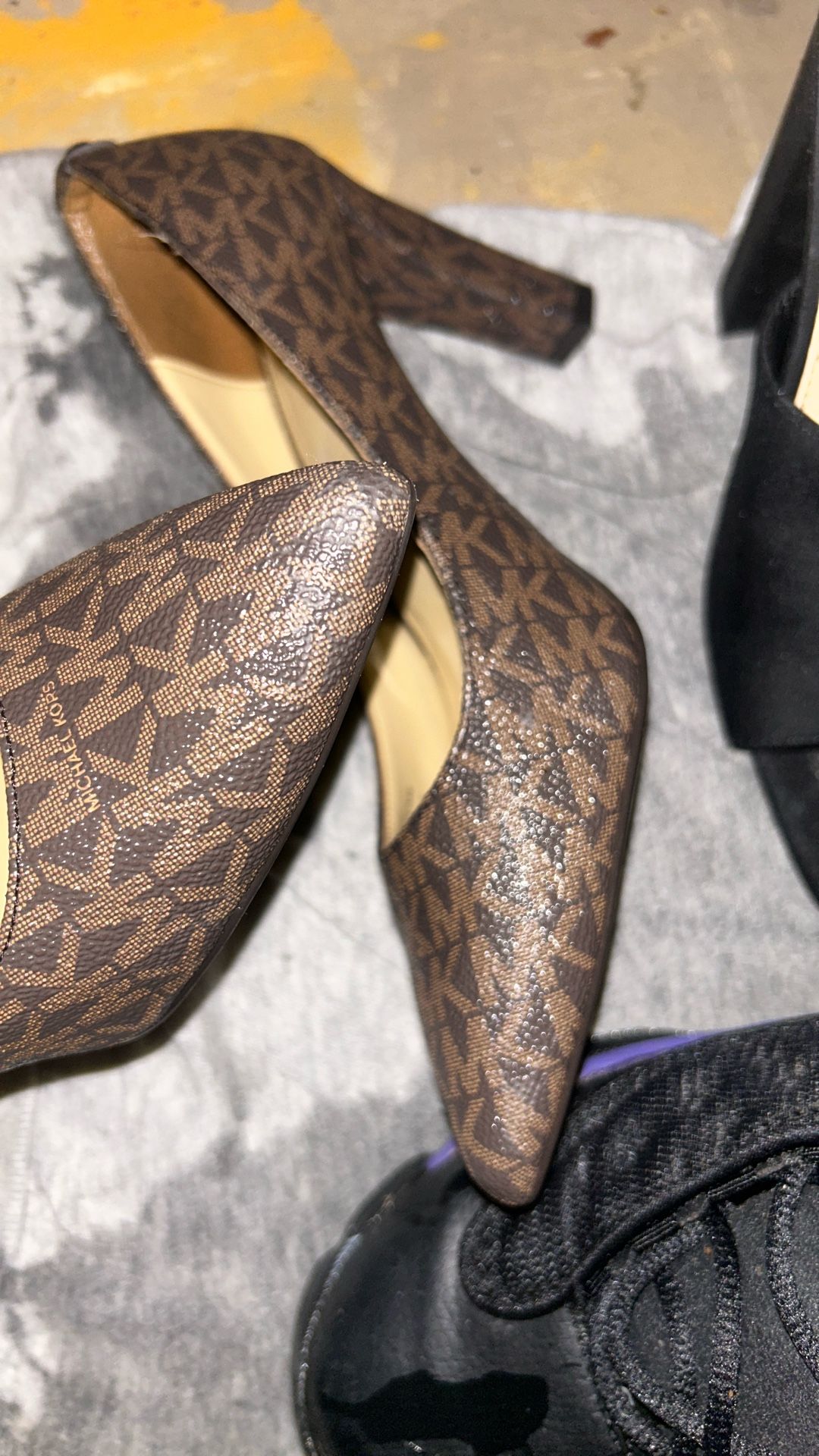 Size 5 Micheal Kors Short Heel