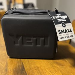 YETI DAYTRIP 3L Lunch Box Insulated Charcoal New With Tags Retails for 70