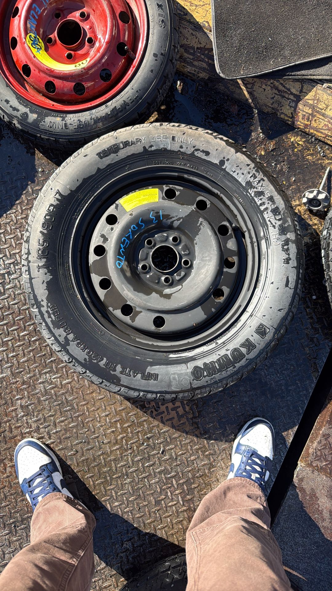 Hyundai Sorento 2013 Spare Tire